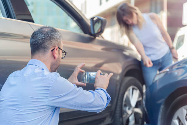 Professional Car Insurance Near Me technician working in Crestwood, KY